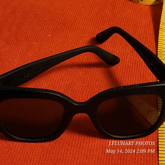 Toms Sydney Travelers Collection Cat EYE Matte Black Sunglasses - Picture 13 of 13